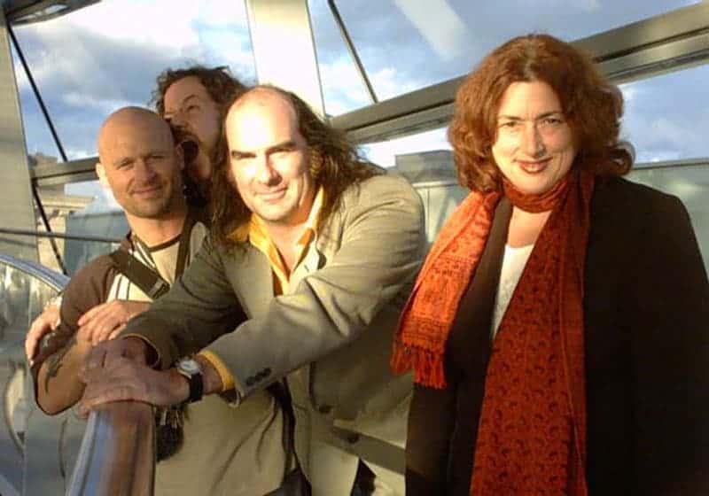Monika Griefahn is accompanied by pop singer Guildo Horn and his band Knorkator on the roof of the German Parliament (Reichstag).